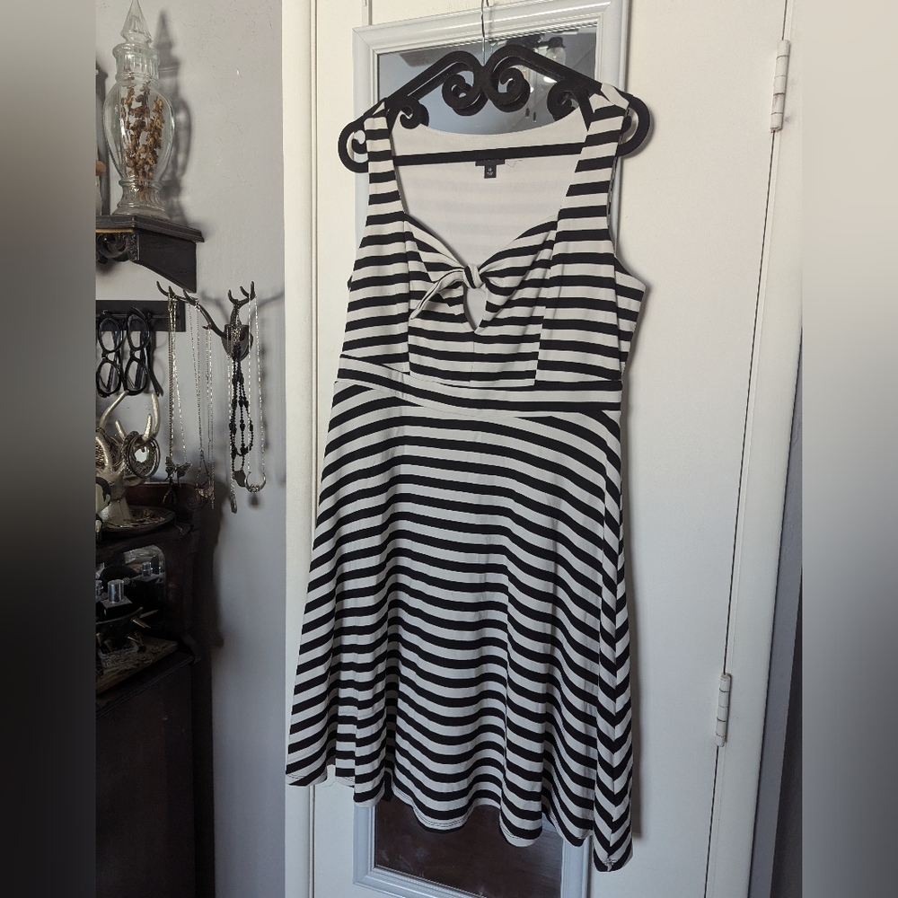 Black & White stripe pinup dress